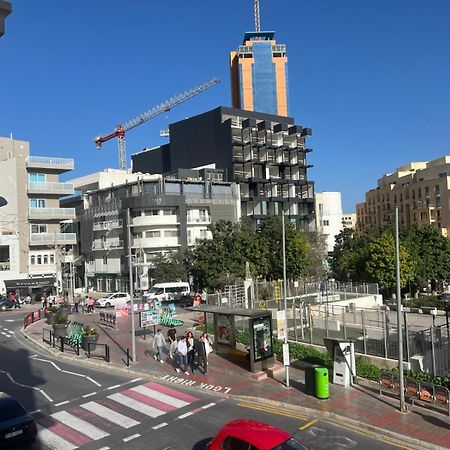 Stresa Court Apartments سانت جوليان المظهر الخارجي الصورة