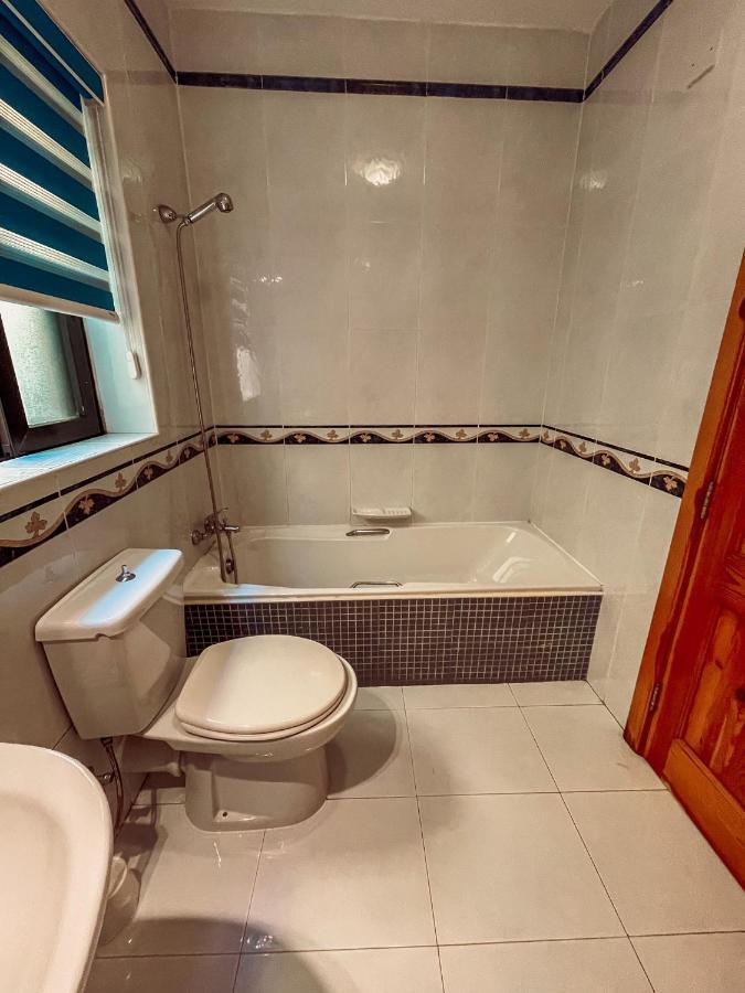 Stresa Court Apartments سانت جوليان المظهر الخارجي الصورة