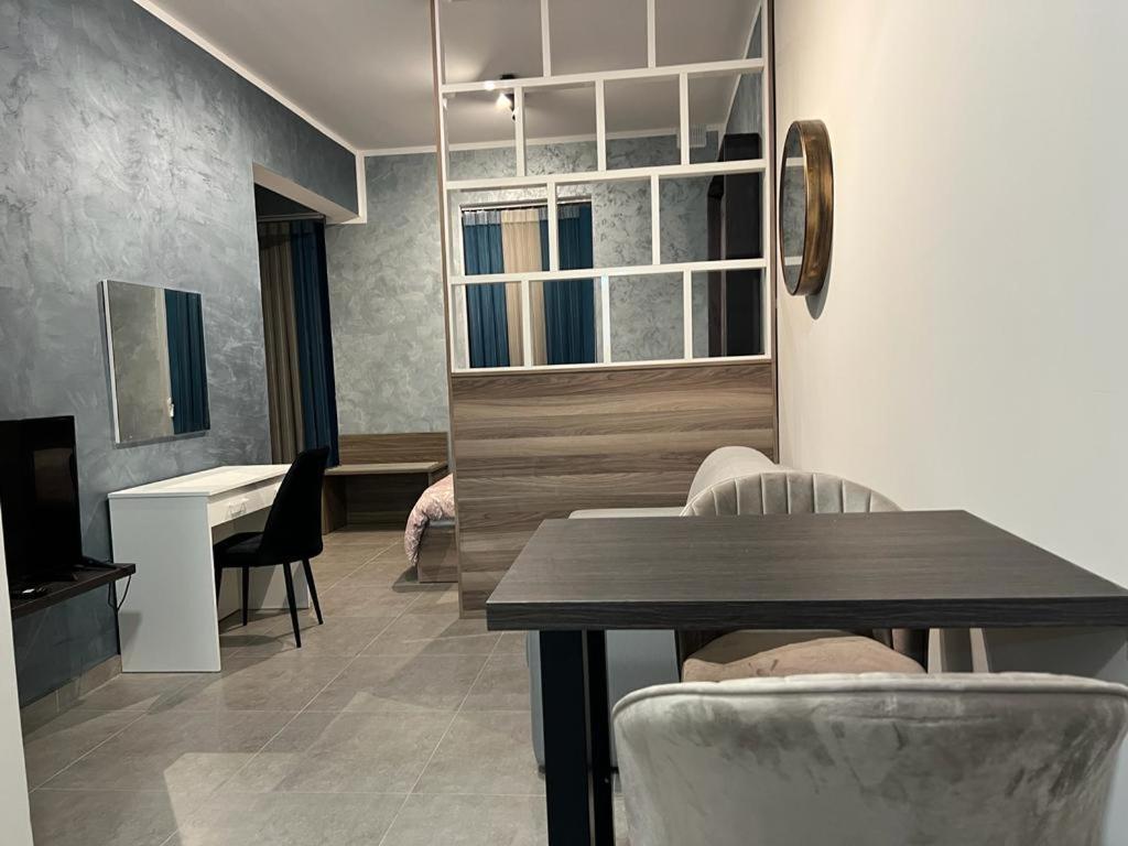 Stresa Court Apartments سانت جوليان المظهر الخارجي الصورة