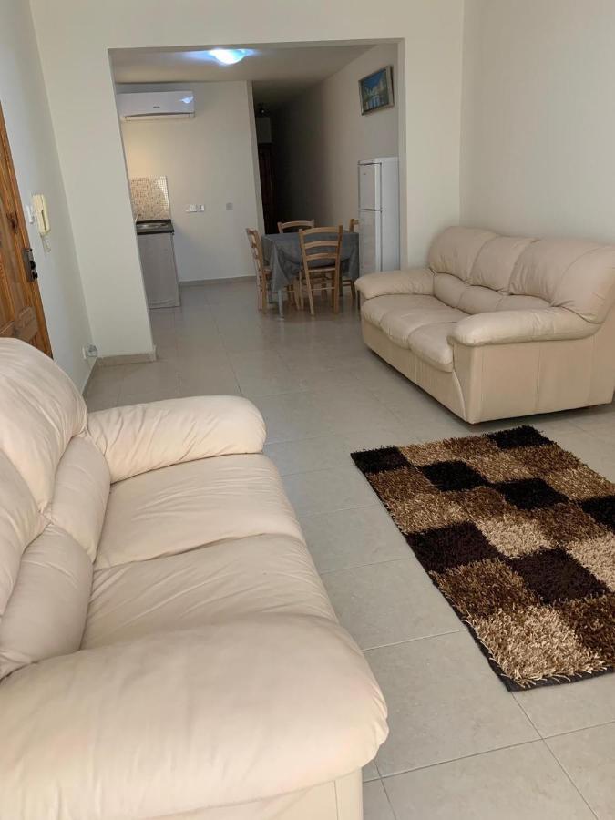 Stresa Court Apartments سانت جوليان المظهر الخارجي الصورة